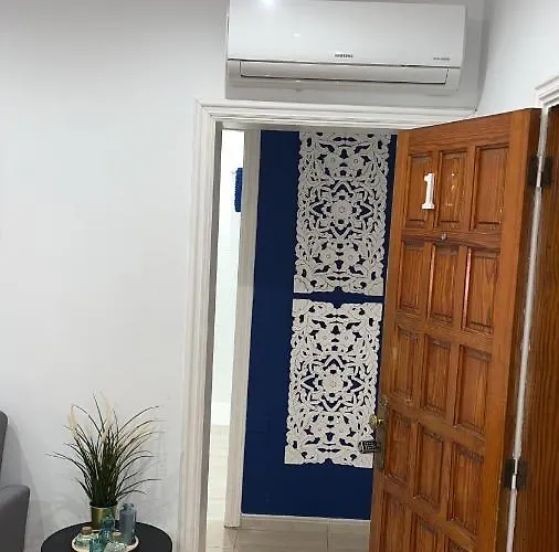 Cornelia's 1b Primera Linea De Playa Appartement *